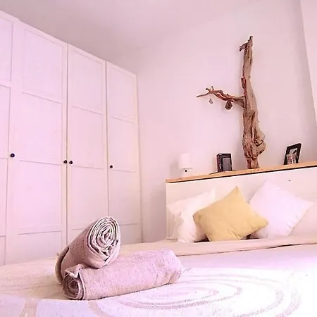 Casa Carey Apartment